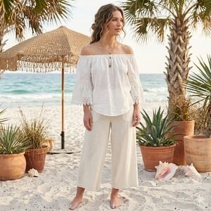 Saks Fifth Avenue Made in Italy 100% Linen Crochet Lace Boho Peasant Blouse M